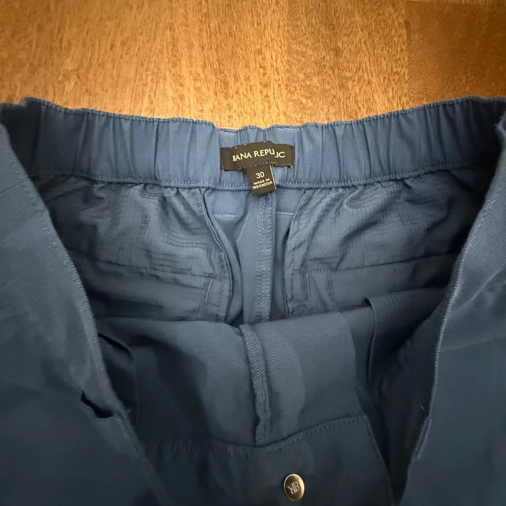 Banana Republic Performance Shorts Mens 30 Blue Elastic Waist Golf 9
